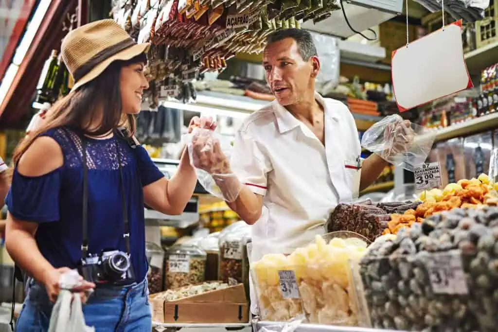 Market shopping iStock-1014737490 PeopleImages/iStock